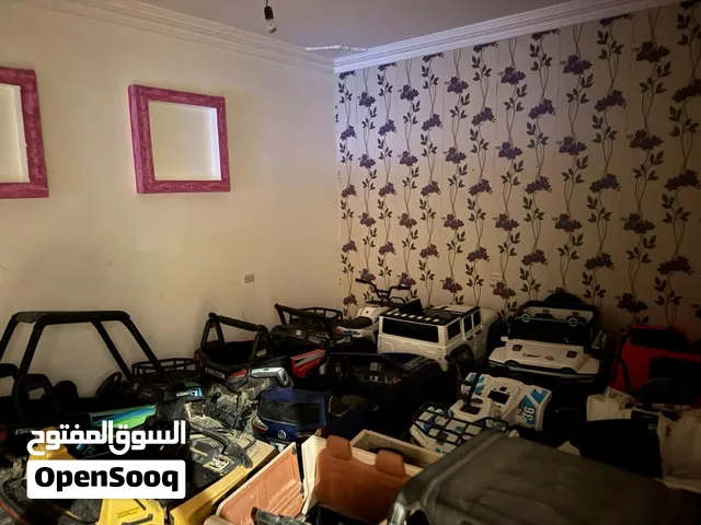 اني عارض فقط