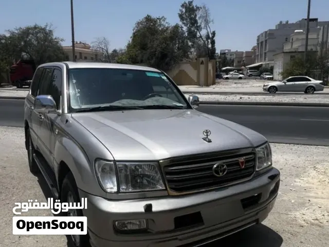 للبع سياراه لاندكروزر