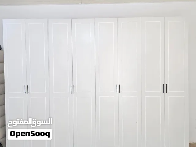 دولاب كبير 8 درفة تفصيل وطني مستعمل نظيف مقاس الدولاب عرض 3.20 ارتفاع 2.40 عمق 60 سم