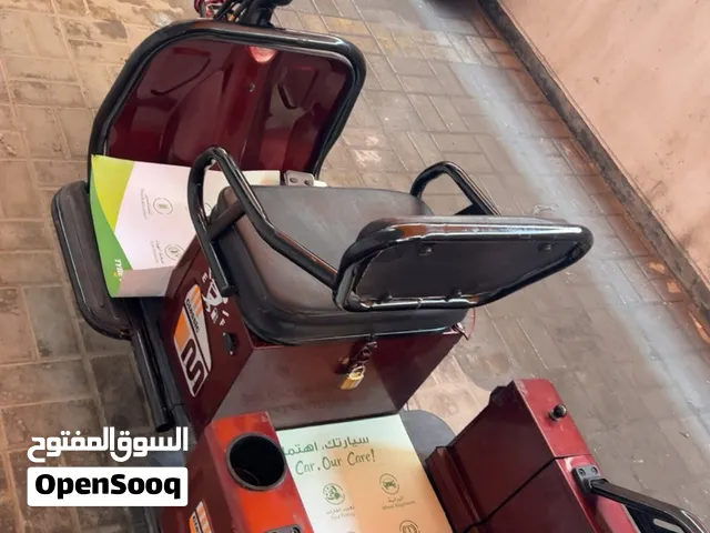 سكوتر 3 كفرات كهربائي للبيع مواصفات ممتازة وسرعته 40 موديل 2023