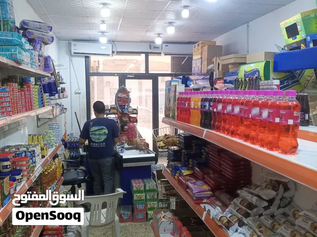 محل مواد غذائية للبيع الدريبي شارع المشروب