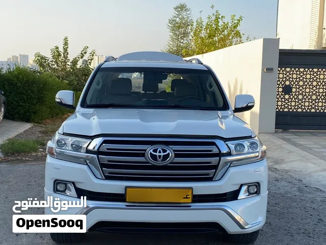 Used Toyota Land Cruiser in Muscat