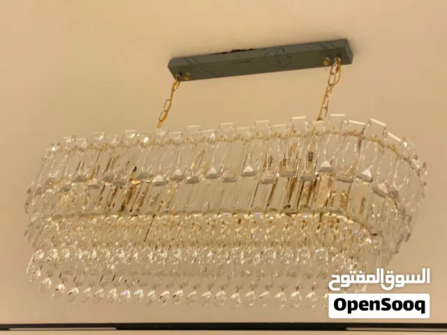 ثريات بحالة ممتازه استخدمام 8شهور تقريبا  بسعر مغري 70ريال الوحده تواصل واتساب فقط