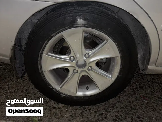 روم و جنوط مستعملة بحالة جيدة من علامة أخرى بقياس 15