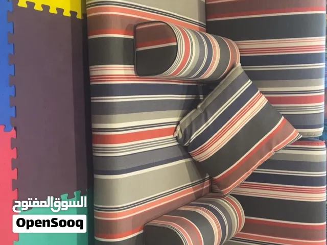 مجلس ارضي بحالة ممتازه