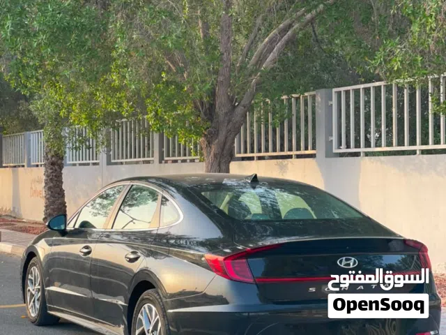 Hyundai Sonata 2020 SEL  Low Mileage  Excellent Condition  Smart, Sport, Comfort & Custom Drive