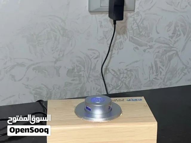 شاحن انيق و جبار ب 3مخارج و سماعات بلوتوث و كفر موبايل TCL 505