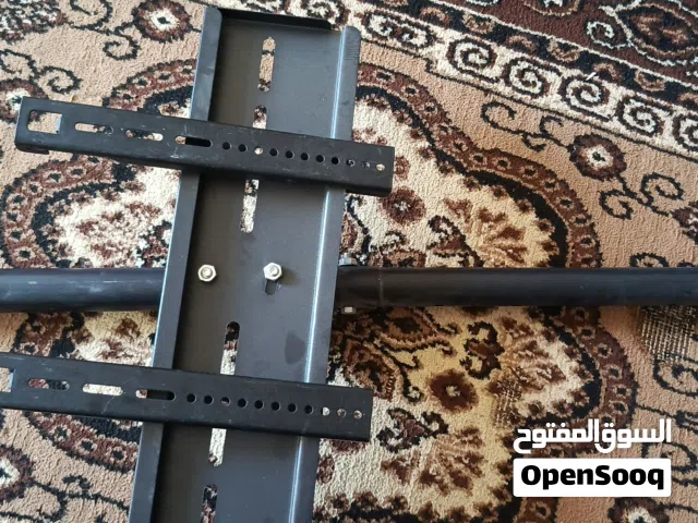 قاعده شاشه  متحركه سقف او جانب من 32 لى 65بوصه بركب
