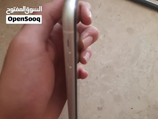 آيفون 11 عادي مع جميع ملحقاته
