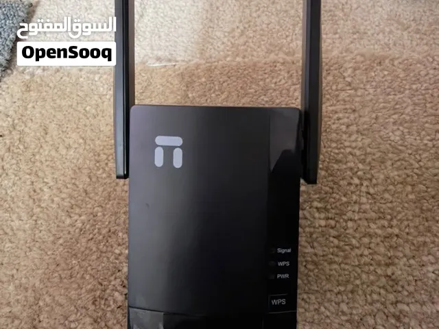 موزع إشارة ومقوي واي فأي مستعمل بحالة ممتازة