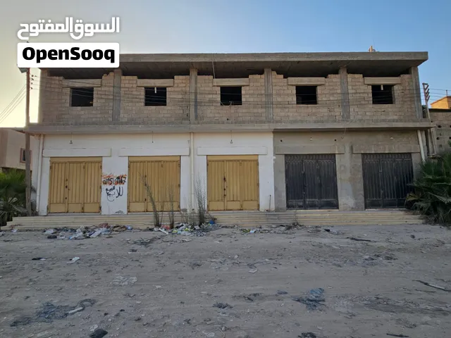 5 قواريج في المنطقة الصناعيه و شقتين و هنقر