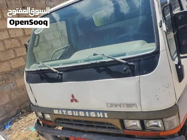 للبيع في صنعاء  وايت موديل 2002 4ستون ديزل