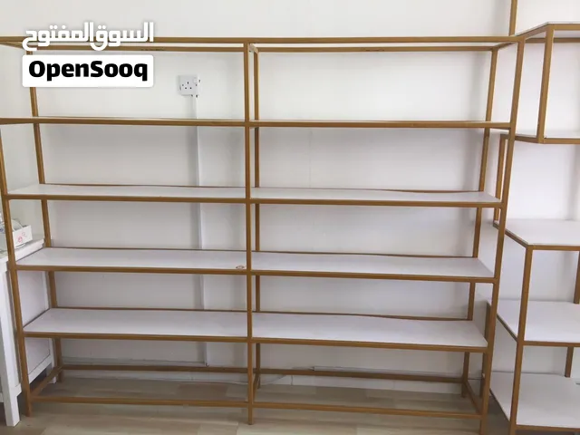 علاق ملابس وارفف ذهبي جودة عالية  للبوتيكات
