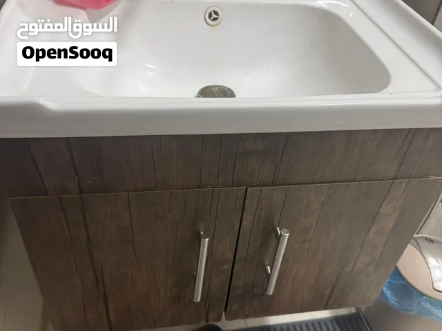 مغسلة للبيع مع الخزانة