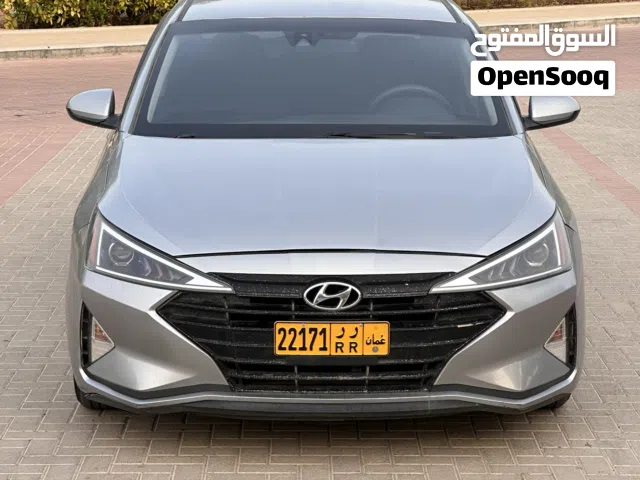 هيونداي إلنترا SE 2020 نظيفة جداً – للبيع