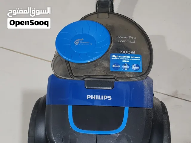 Philips canister vacum cleaner for sale in Salmiya.