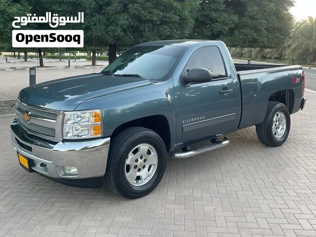 للبيع سلفرادو وكالة عمان صبغ وكالة