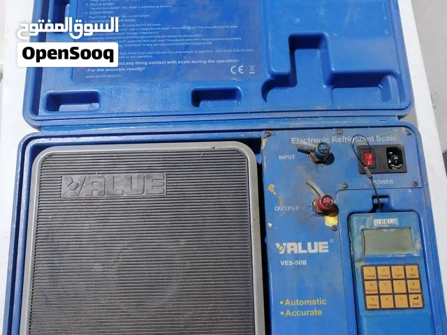 ميزان اكتروني شحن غاز السبالت  مع بطاله اوكسجين مستخدمه