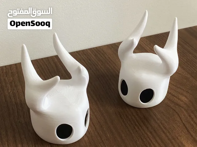 حاملة أذرع تحكم بتصميم مستوحى من Hollow Knight