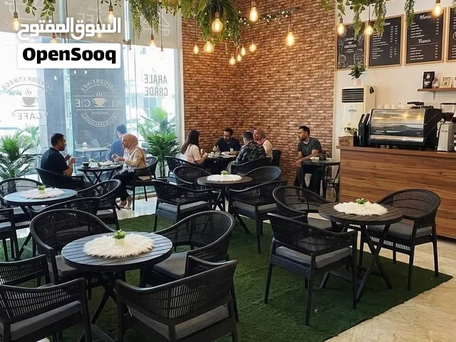 تميزي بديكور مكانك واجذبي كل زباينك من أول قعدة سواء عندك كافيه، مطعم، أو بتجهزي مكانك التجاري