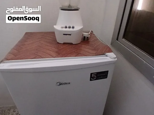 Bedroom Refrigerator with Geepas Blender