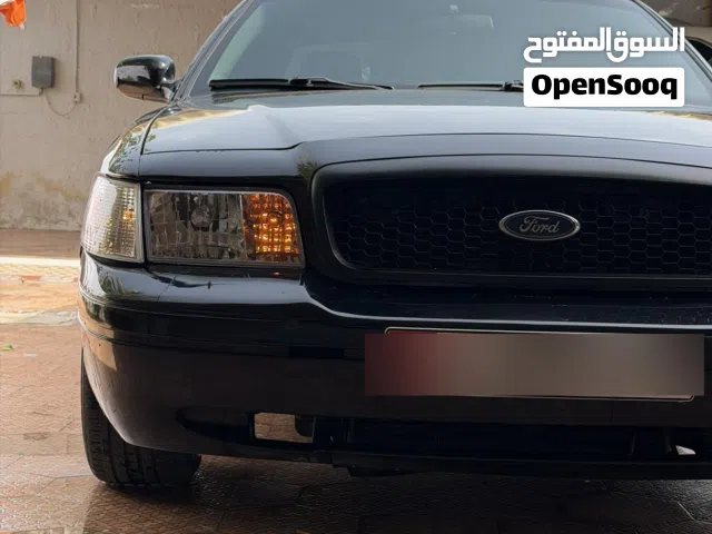 2010 فورد كراون فكتوريا Standard