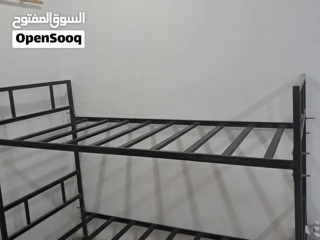 سرير عزاب  دوىبن حديد  للببع حالة ممتازة
