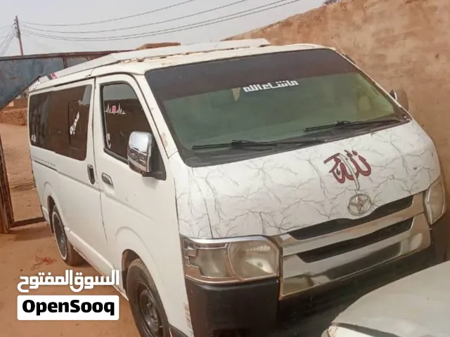 للبيع شريحة تايوتا موديل 2014