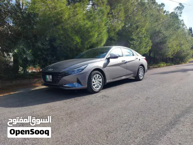 Sedan Hyundai in Amman