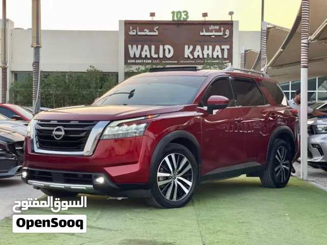 2022 Nissan Pathfinder SL