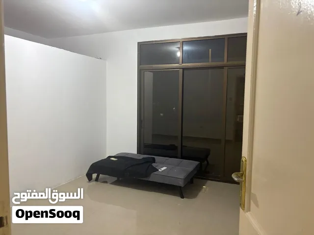للايجار استوديو في ابو ظبي شارع المرور