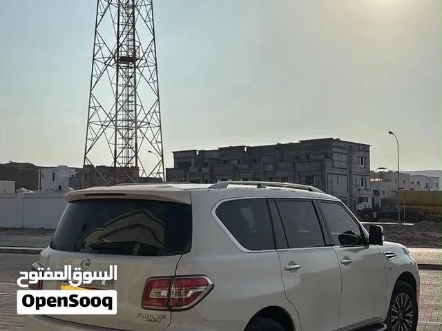 نيسان بلاتينيوم