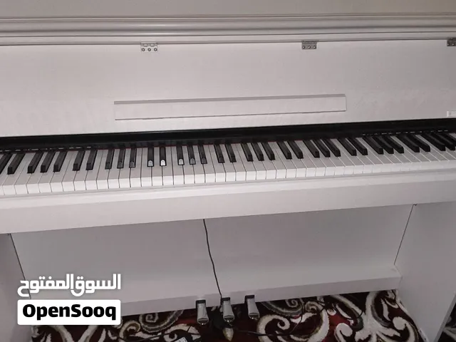 بيانو ARIUS