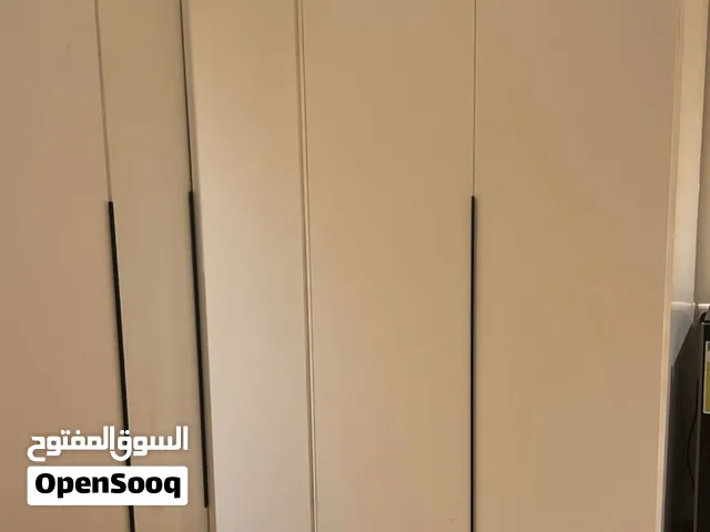 دولاب ملابس وتخزين