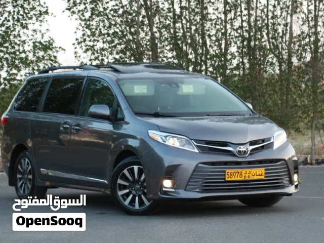 الدفع الرباعي تويوتا سيينا  رمادي اللون2018 نظيفه وللبيع فقط  Seinna XLE AWD 2018