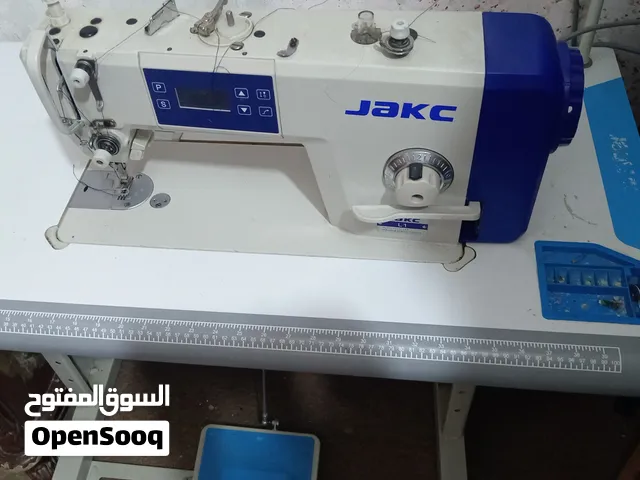 مكينة خياطة حديثة