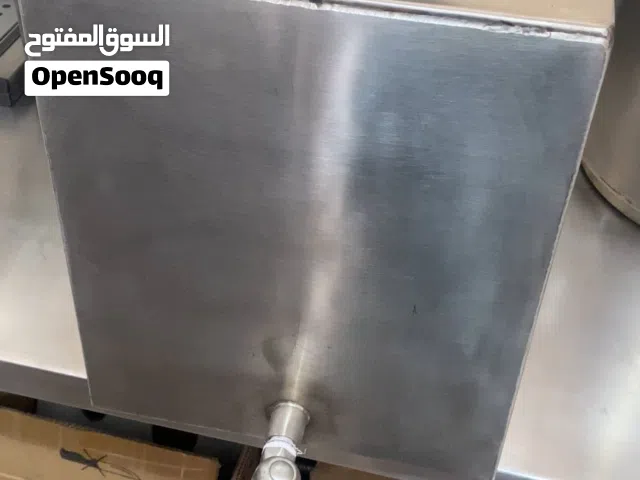 عدة مطعم مستعملة بحالة الجديد