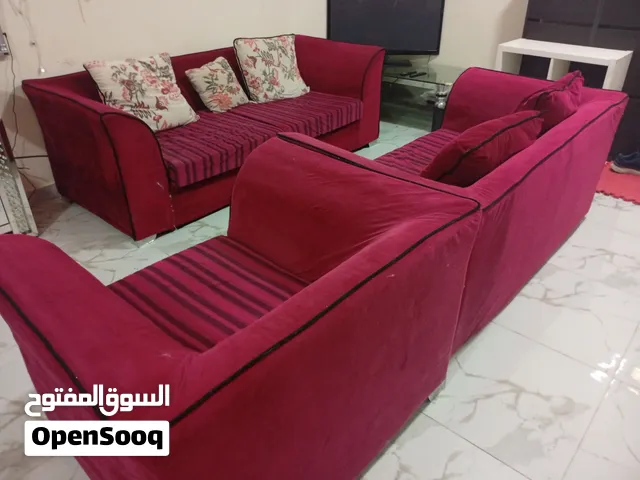 غرفة معيشة مستعملة للبيع