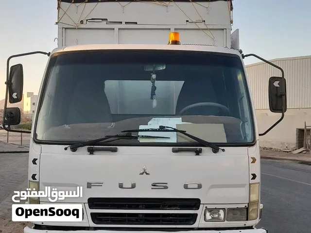 Used 2016 Mitsubishi Box Truck for Sale - Reliable Commercial Vehicle