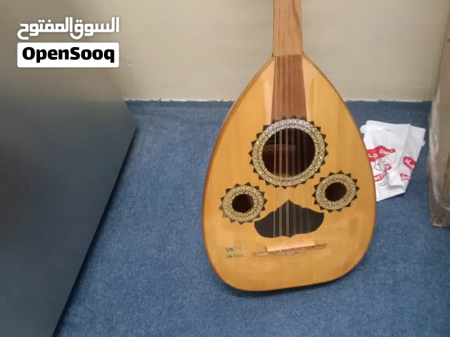 عود مصري محمد امين حجم كبير قديم ممتاز جدا صوت شرقي بحت......................  ...........         .