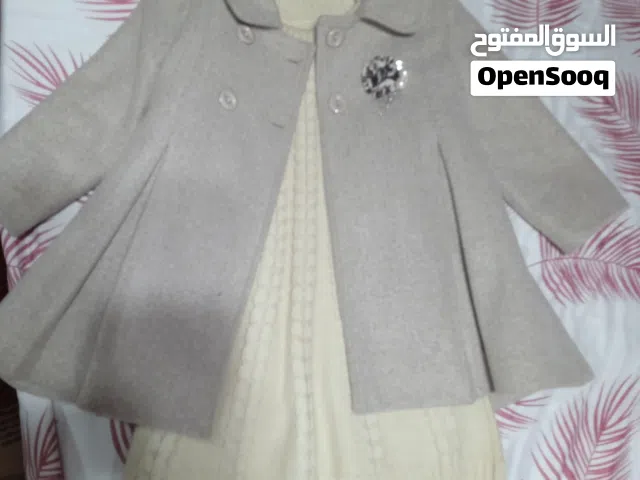 جاكيت بناتى+ دريس صوف استعمال خفيف لحد 4/5 سنوات