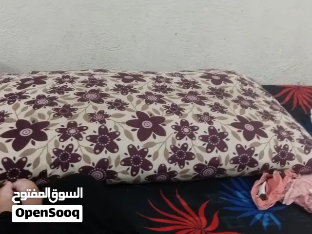 مخاد للبيع