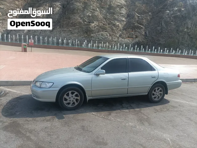 كامري وارد أربع سلندر جير اوتوماتيك 2001