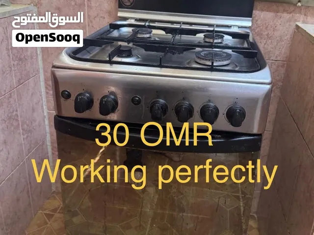 طباخ غاز مستعمل بحالة ممتازة للبيع (4 عيون مع فرن)