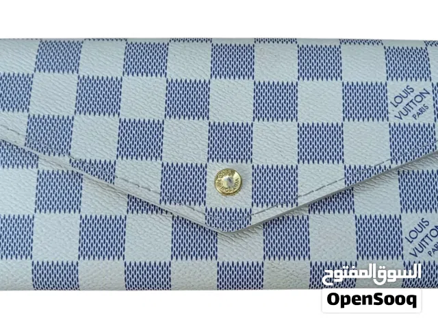 Louis Vuitton Sarah wallet in Damier Azur coated canvas. لويس فيتون أصلية محفظة ستاتي  أصلية