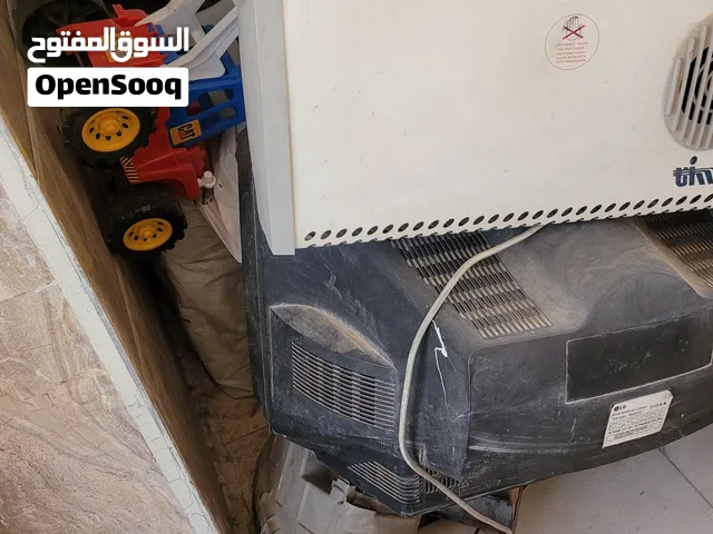 تلفزيون قديم مستعمل ومدفئه مستعمله