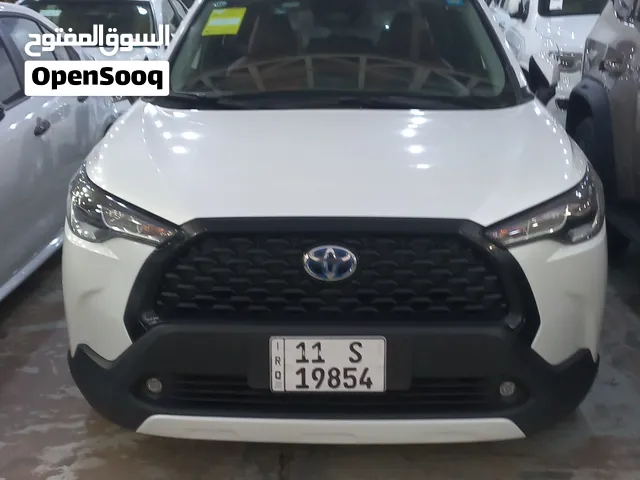 كورولا كروس موديل 2023 هايبرد عداد المسافة 39,000 فل مواصفات كراسي جلد و كهرباء داخل مميز فتح