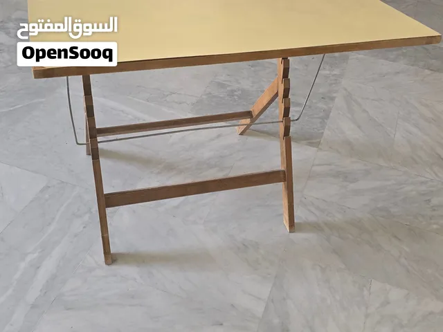 طاولة هندسية خشب
