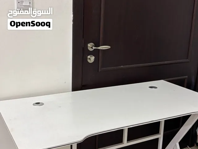تسريحة و طاولة قيمنق
