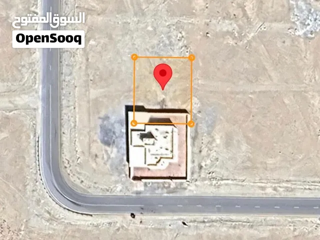 المالك- أرض للبيع الحاجر الثانية ملاصقه منزل وقريب الشارع